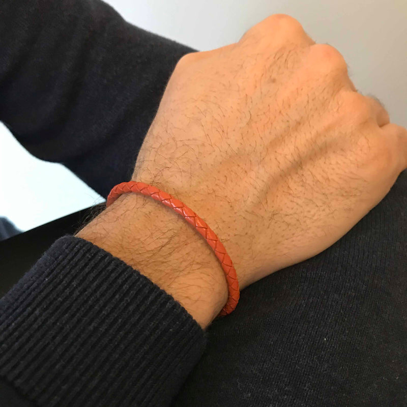 WIM. Oranje leren armband (4mm)