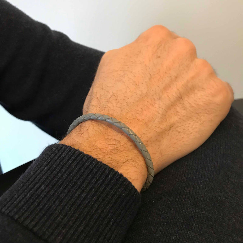 WIM. Licht grijze leren armband (4mm)
